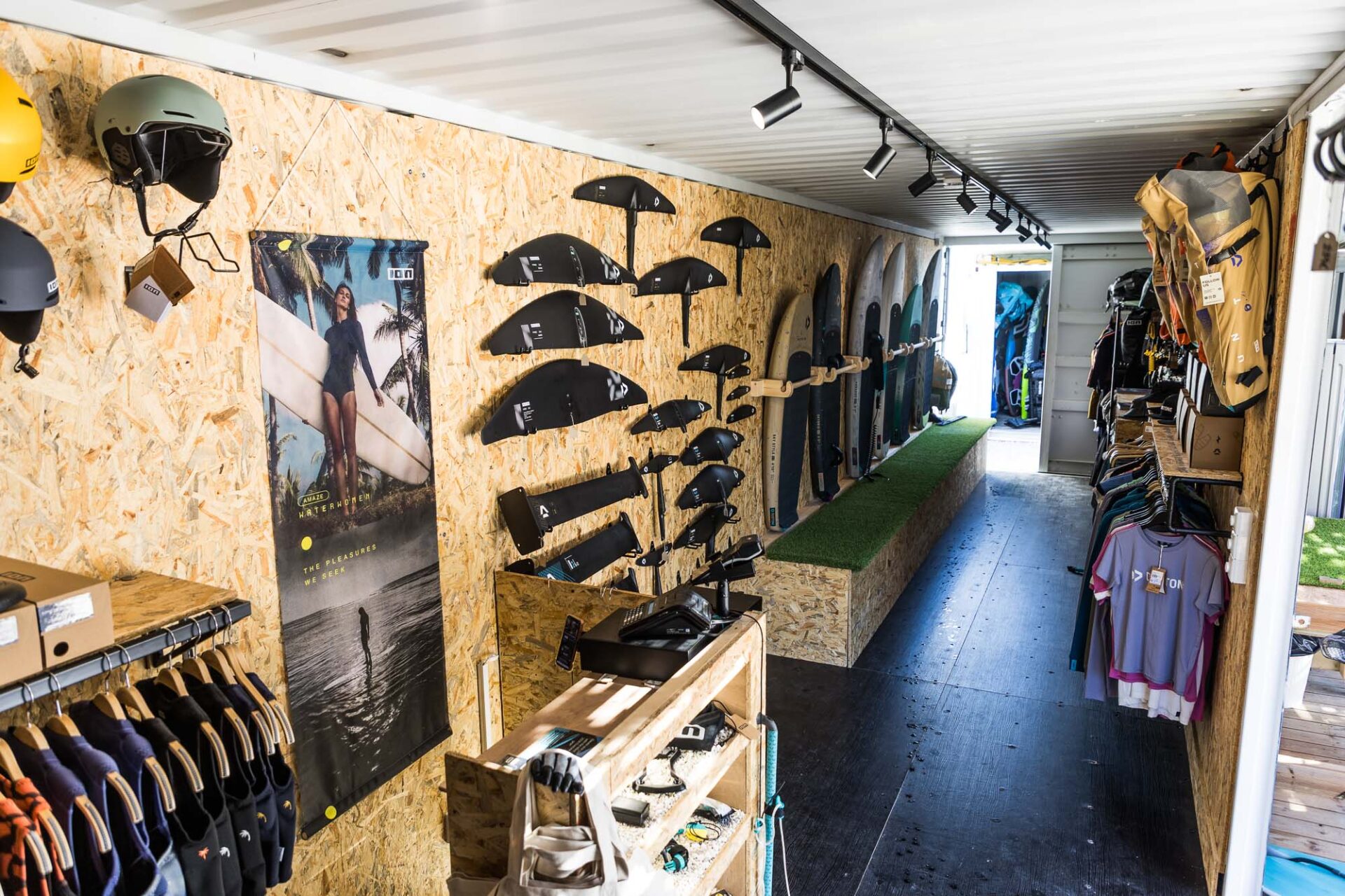 wing foil and windsurf shop in vasiliki lefkada